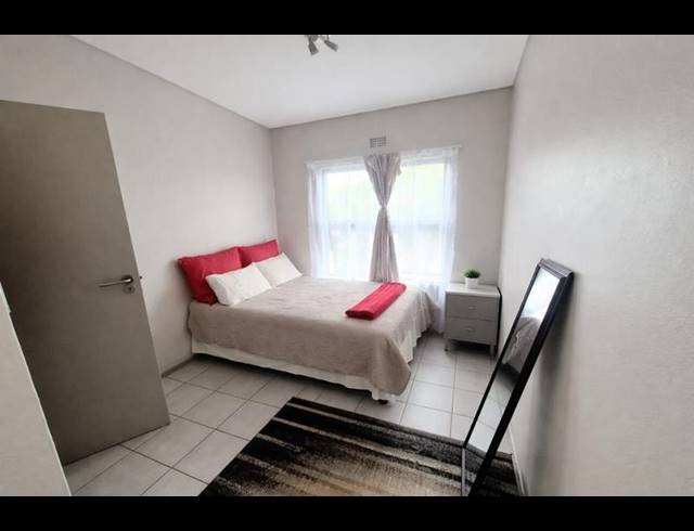 2 BEDROOM APARTMENT FOR SALE IN CLUBVIEW